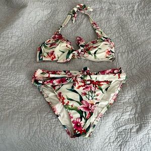 High cut floral bikini set